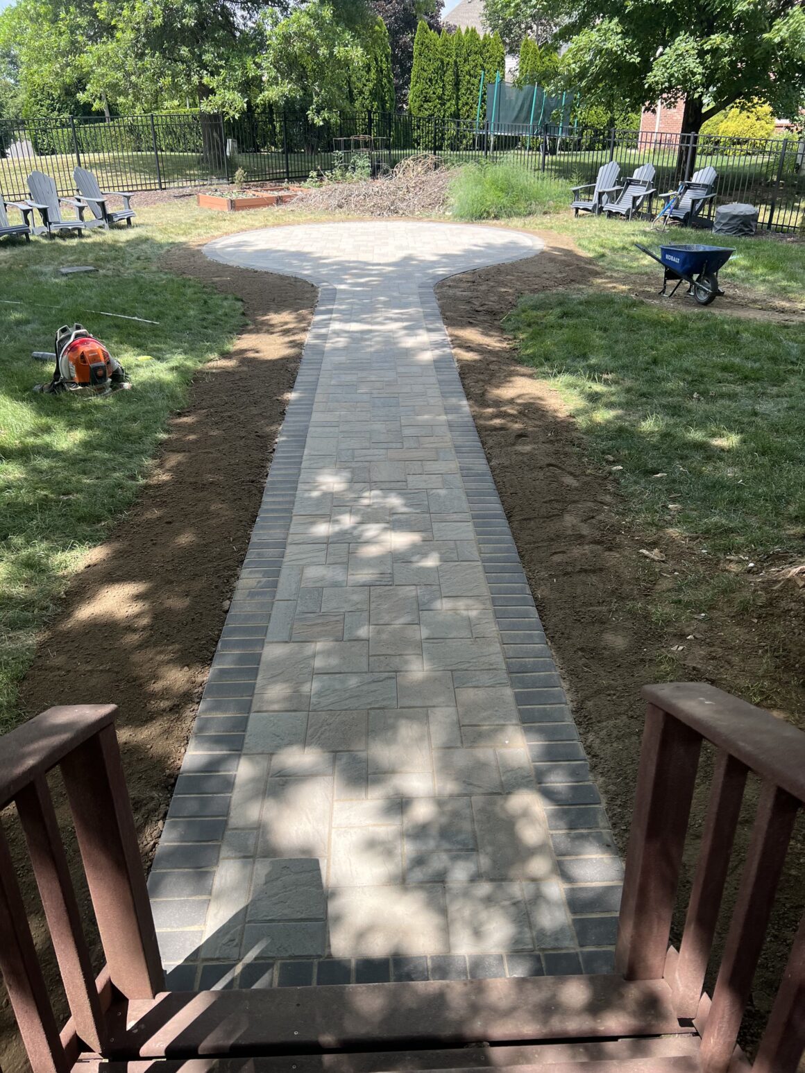 Custom Pavers and Sitting Area – Zionsville, Indiana