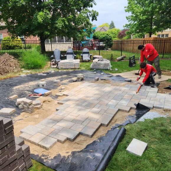 Custom Pavers and Sitting Area – Zionsville, Indiana